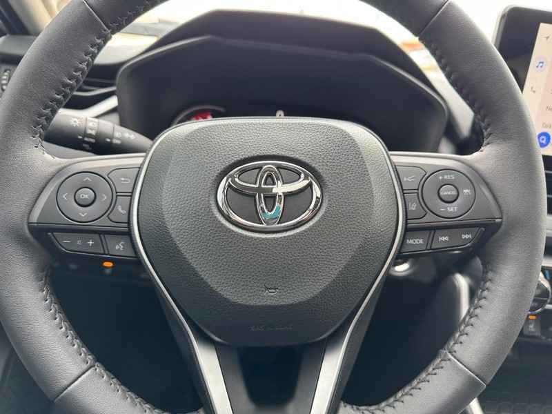 Toyota RAV4 Vehicle Image 21