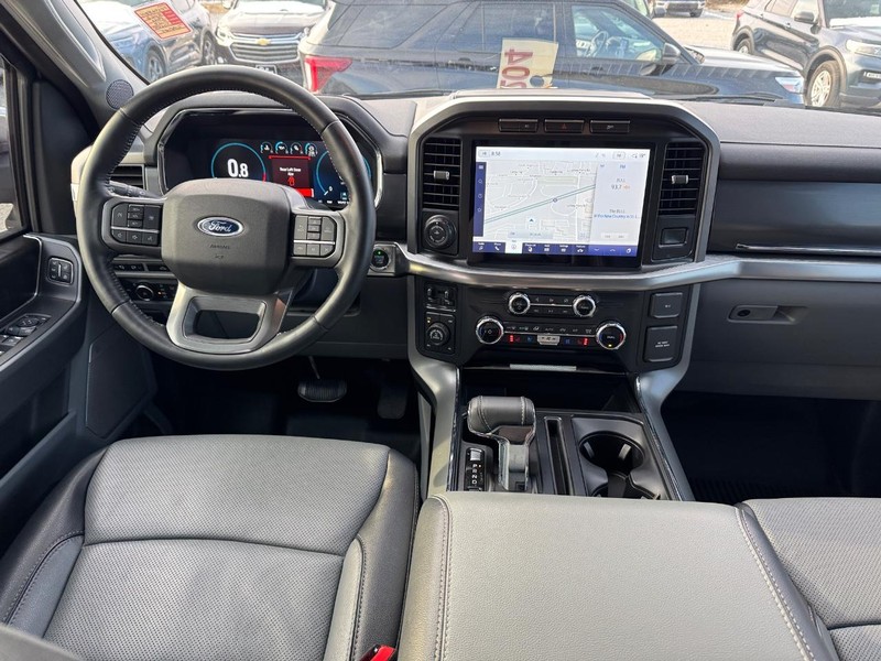 Ford F-150 Vehicle Full-screen Gallery Image 13