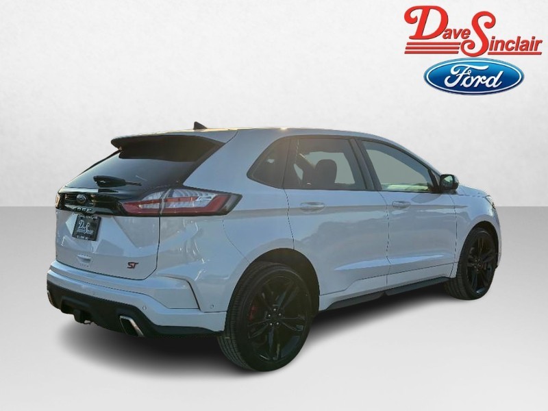 Ford Edge Vehicle Full-screen Gallery Image 07