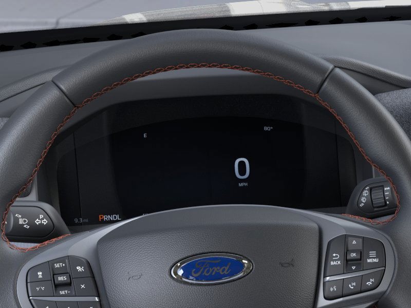 Ford Explorer Vehicle Full-screen Gallery Image 15