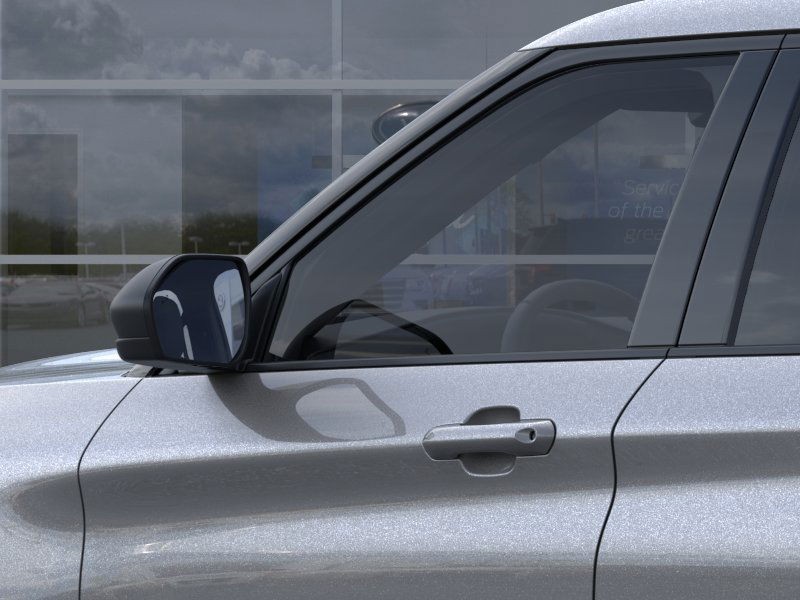 Ford Explorer Vehicle Full-screen Gallery Image 22