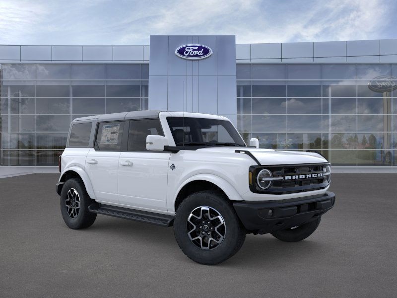 Ford Bronco Vehicle Full-screen Gallery Image 09