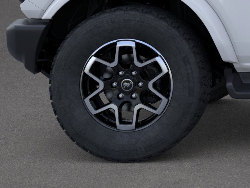 Ford Bronco Vehicle Full-screen Gallery Image 23