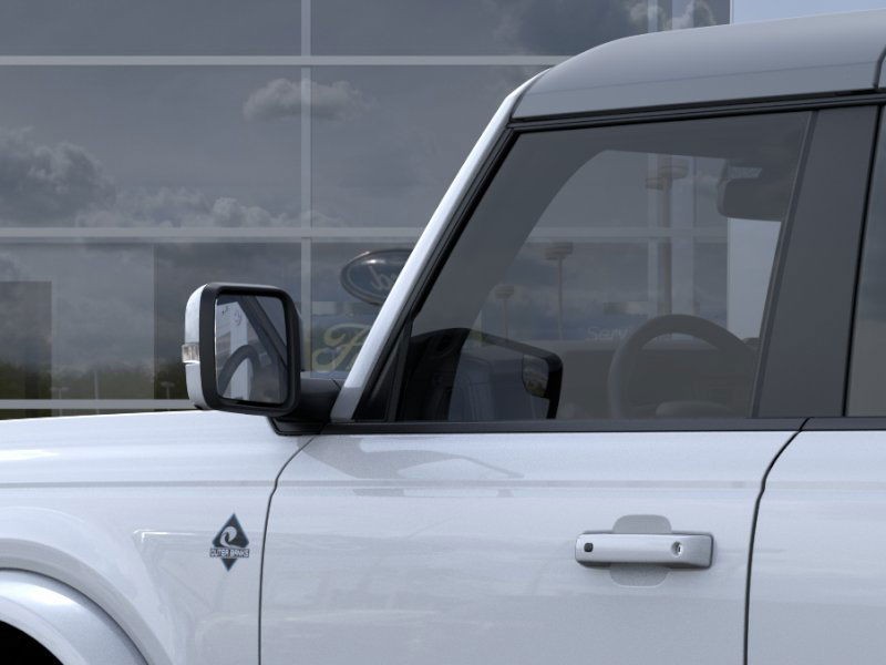 Ford Bronco Vehicle Full-screen Gallery Image 24