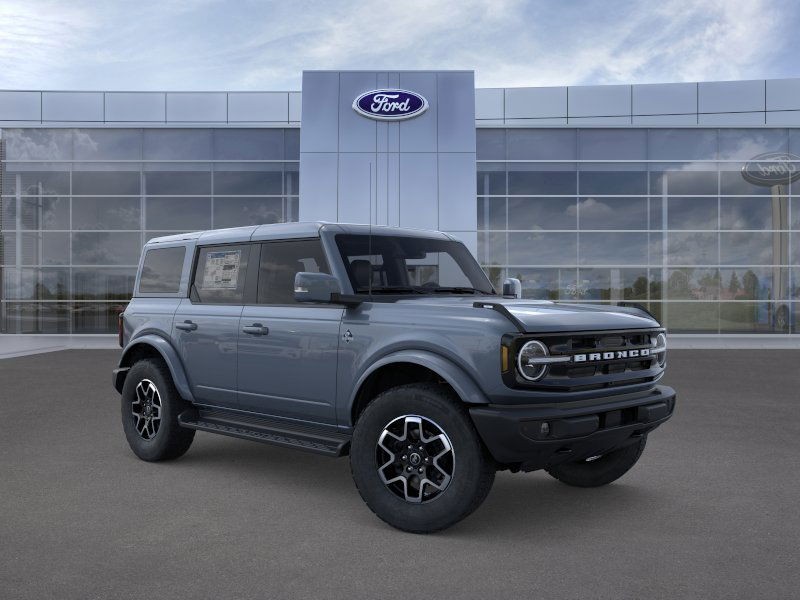 Ford Bronco Vehicle Full-screen Gallery Image 09