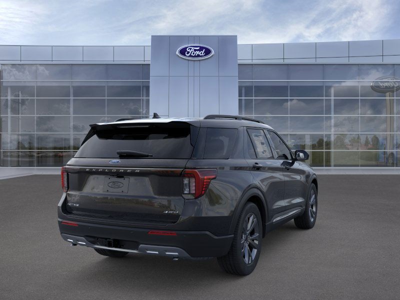Ford Explorer Vehicle Full-screen Gallery Image 10