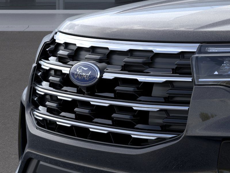 Ford Explorer Vehicle Full-screen Gallery Image 19