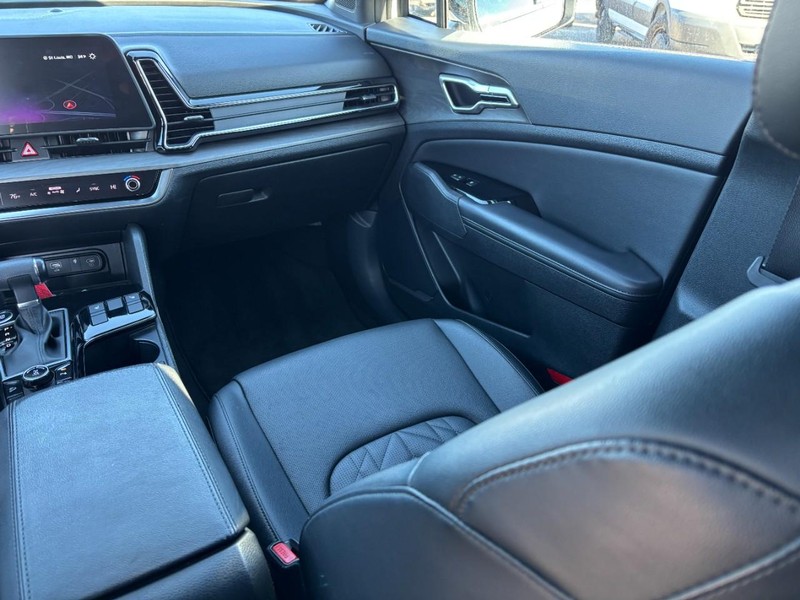 Kia Sportage Vehicle Image 15