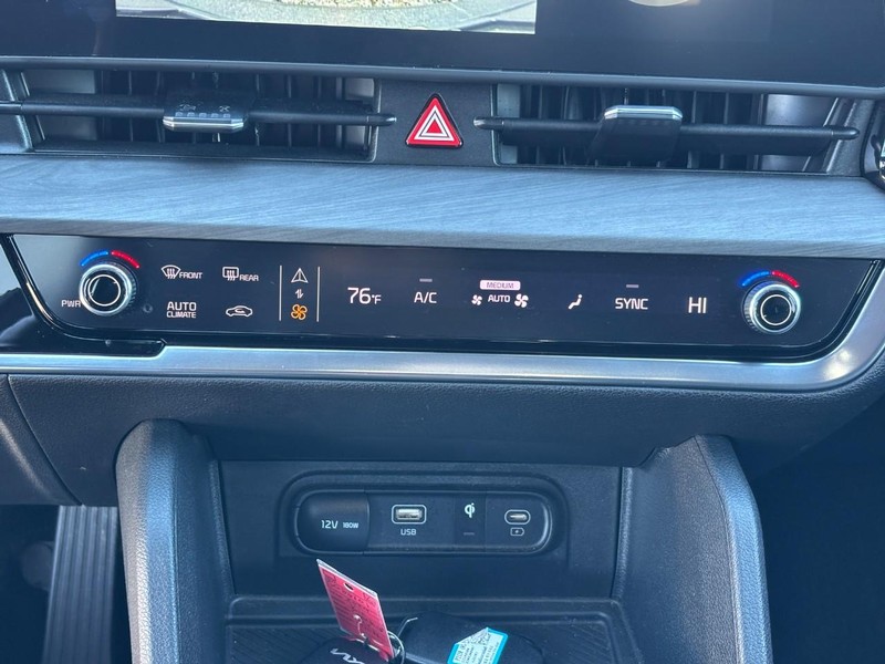 Kia Sportage Vehicle Image 25