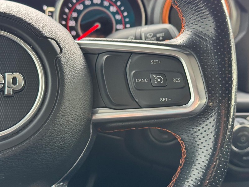 Jeep Gladiator Vehicle Full-screen Gallery Image 20