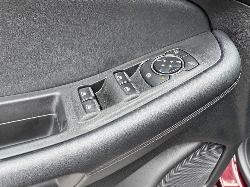 Ford Edge Vehicle Image 18