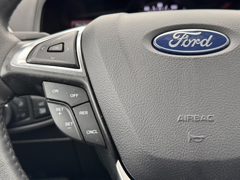 Ford Edge Vehicle Image 20