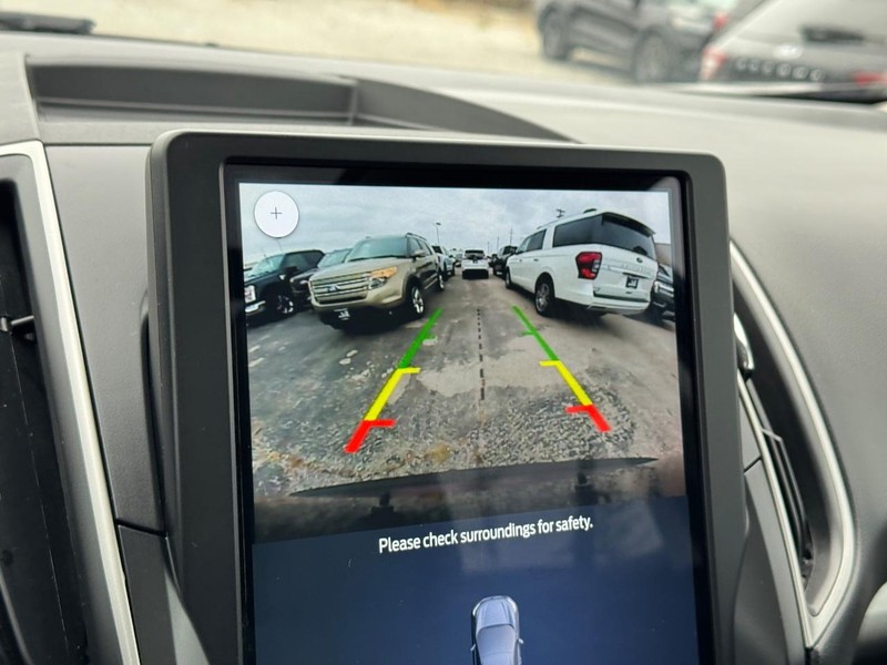 Ford Edge Vehicle Image 23