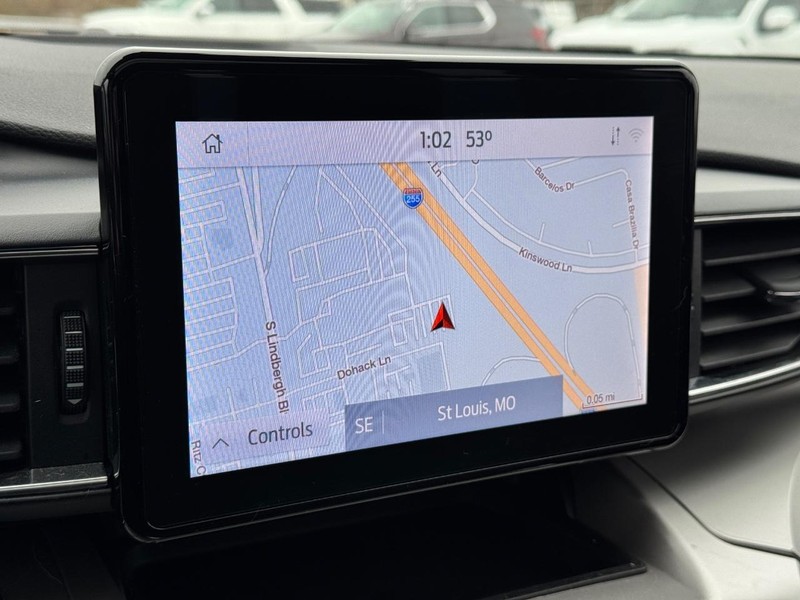 Ford Explorer Vehicle Image 24