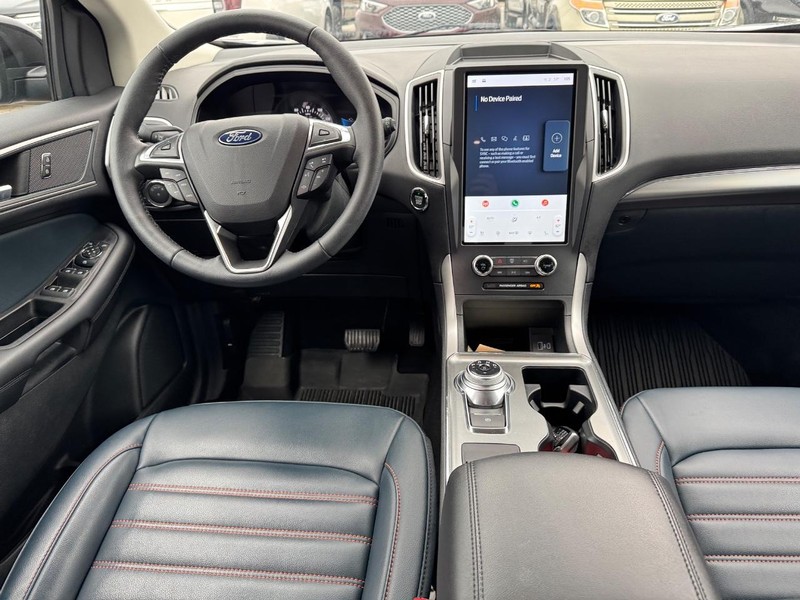 Ford Edge Vehicle Image 15