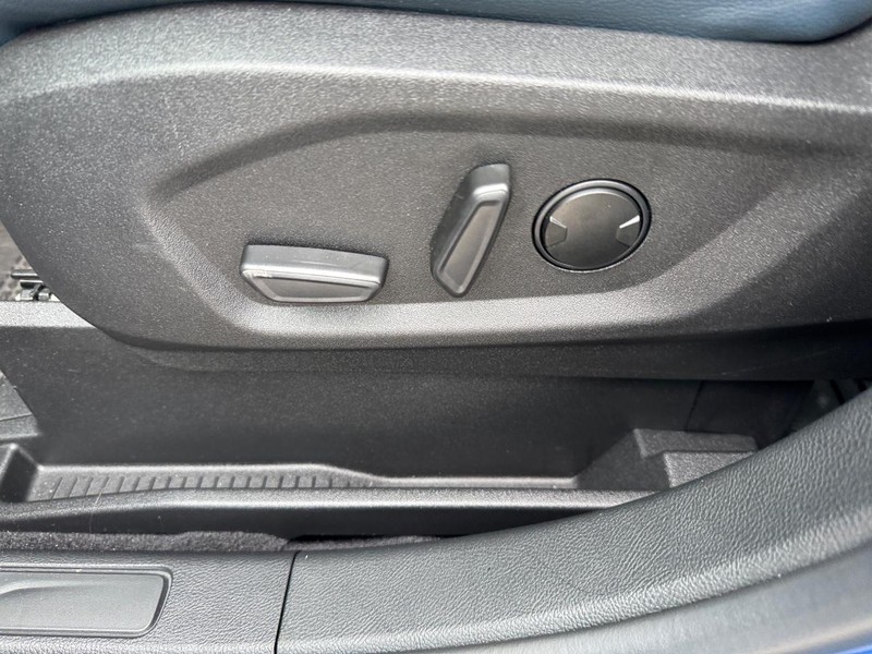 Ford Edge Vehicle Image 17