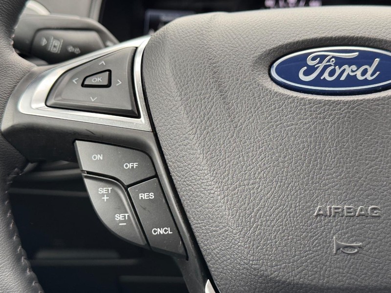 Ford Edge Vehicle Image 20