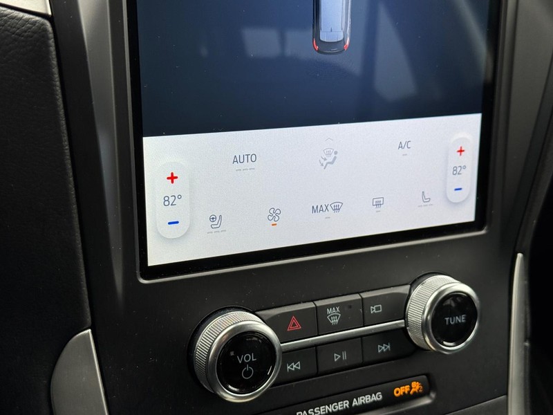 Ford Edge Vehicle Image 22