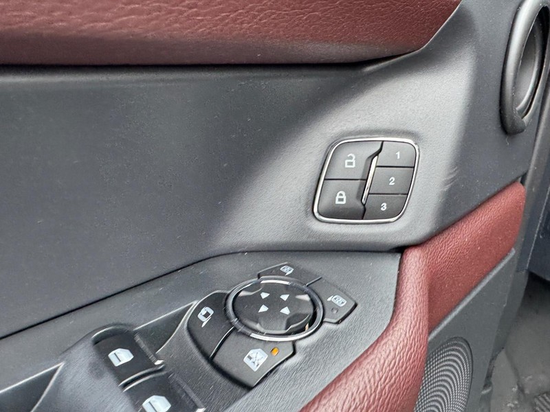 Ford Expedition Max Vehicle Image 21