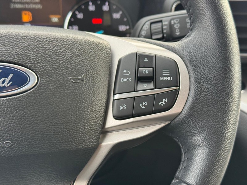 Ford Explorer Vehicle Image 20