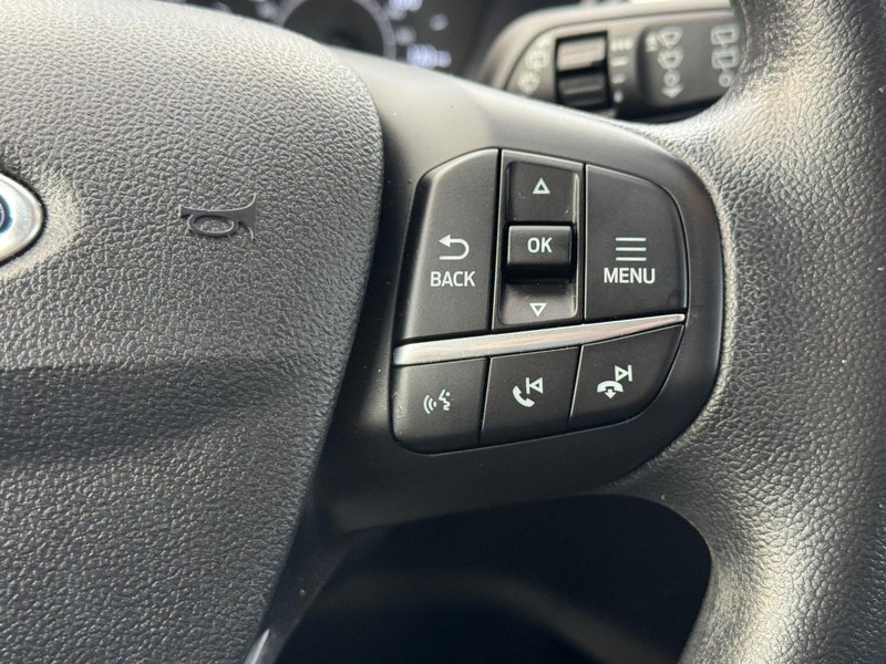 Ford Escape Vehicle Full-screen Gallery Image 20