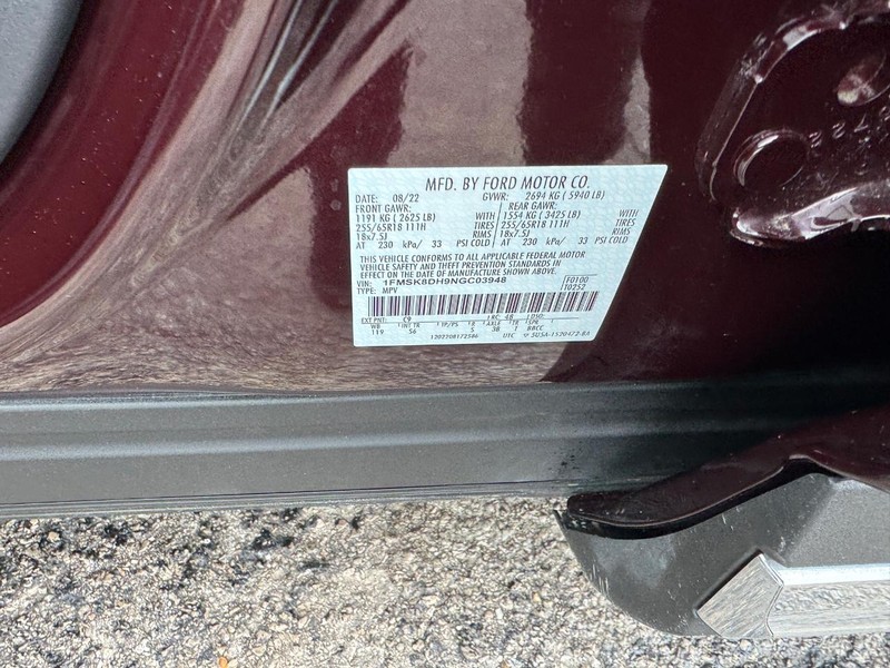 Ford Explorer Vehicle Full-screen Gallery Image 26