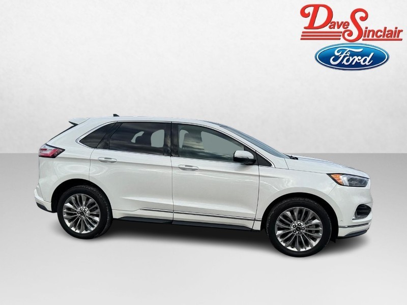 Ford Edge Vehicle Full-screen Gallery Image 05