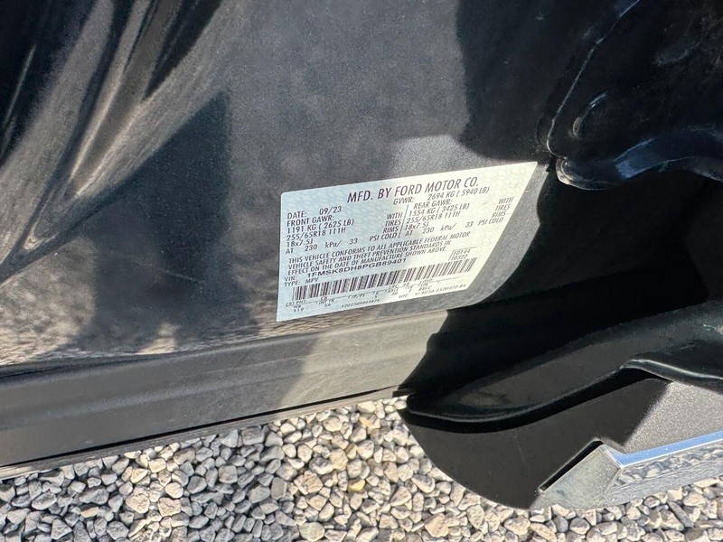 Ford Explorer Vehicle Image 23