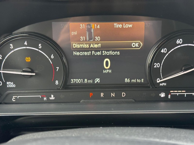 Lincoln Corsair Vehicle Full-screen Gallery Image 25