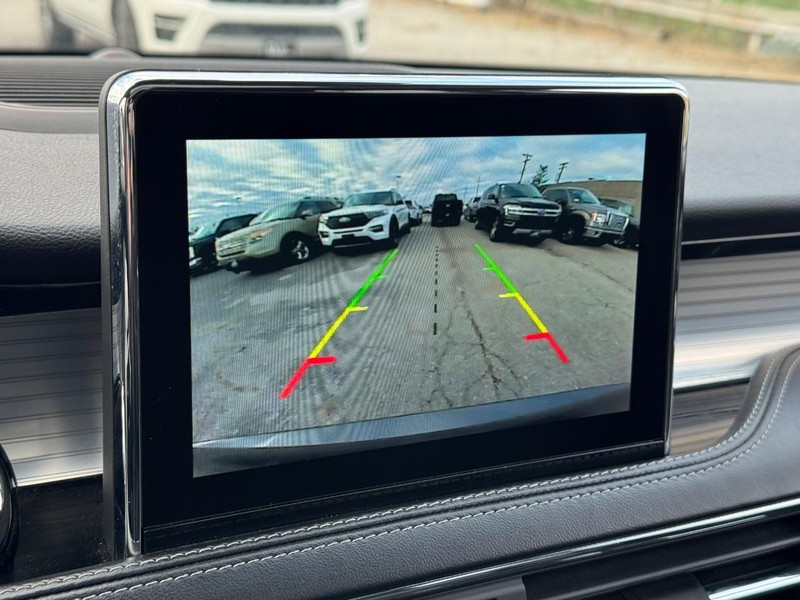 Lincoln Corsair Vehicle Full-screen Gallery Image 26