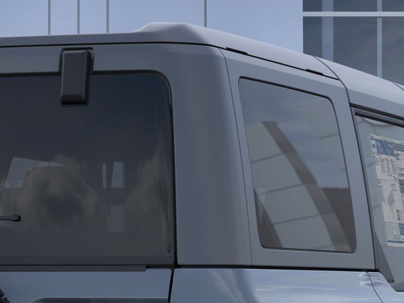 Ford Bronco Vehicle Full-screen Gallery Image 27