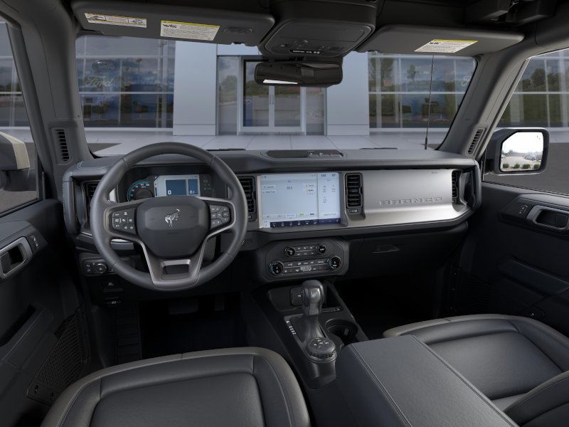 Ford Bronco Vehicle Full-screen Gallery Image 11