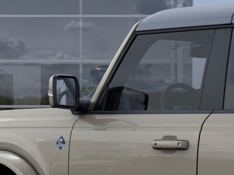 Ford Bronco Vehicle Full-screen Gallery Image 24