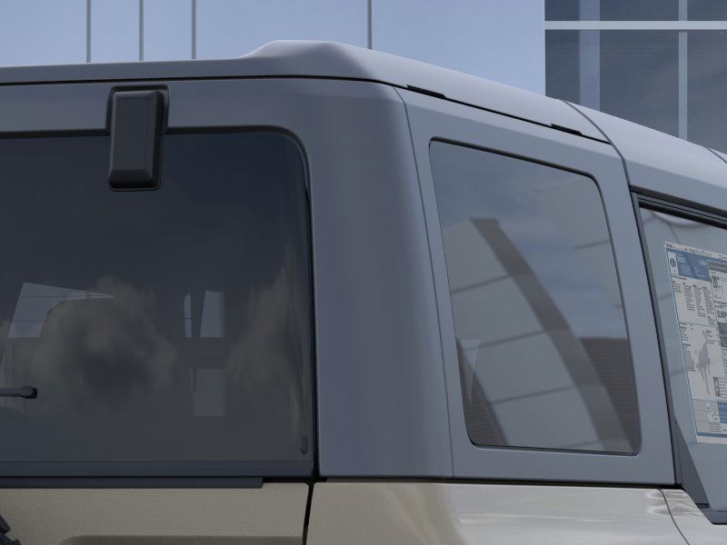 Ford Bronco Vehicle Full-screen Gallery Image 27