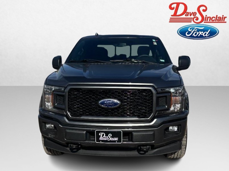 Ford F-150 Vehicle Full-screen Gallery Image 02