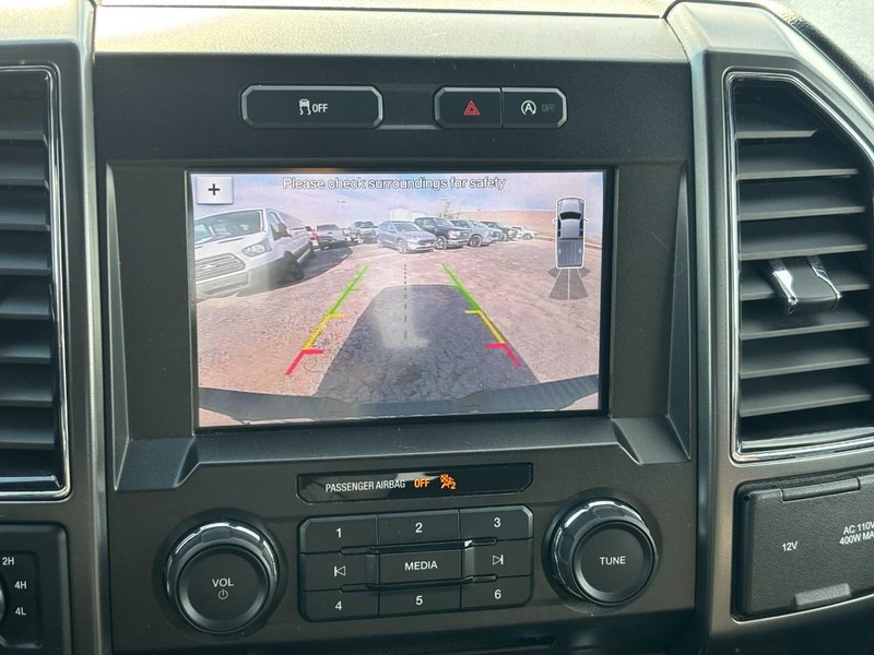 Ford F-150 Vehicle Full-screen Gallery Image 24