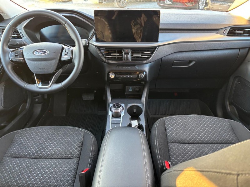 Ford Escape Vehicle Image 15