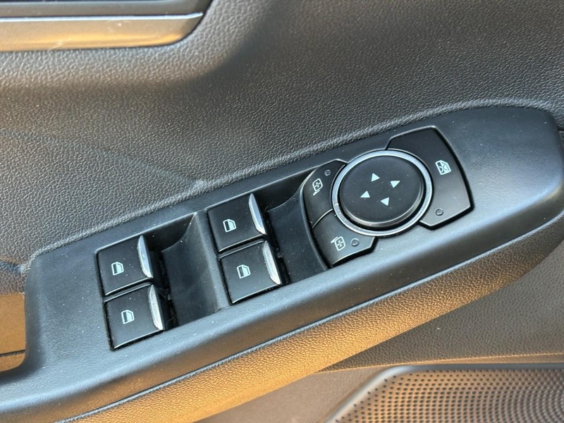 Ford Escape Vehicle Image 17