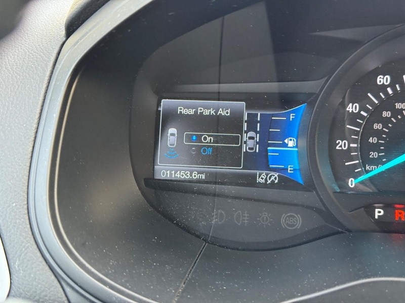 Ford Edge Vehicle Full-screen Gallery Image 23