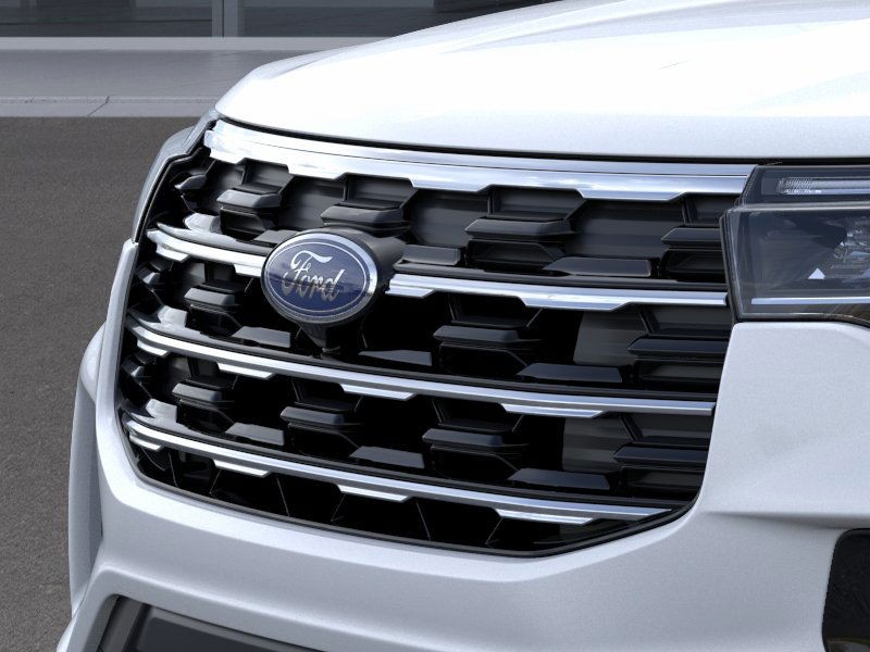 Ford Explorer Vehicle Full-screen Gallery Image 19