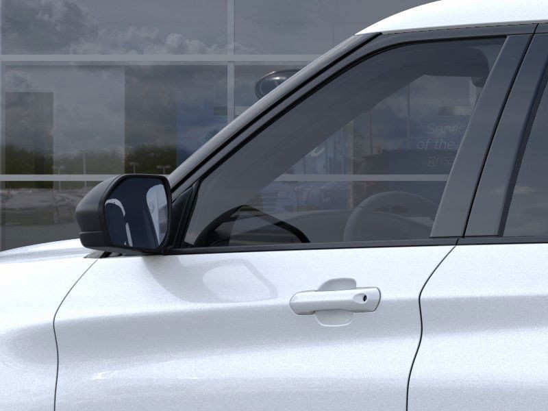 Ford Explorer Vehicle Full-screen Gallery Image 22