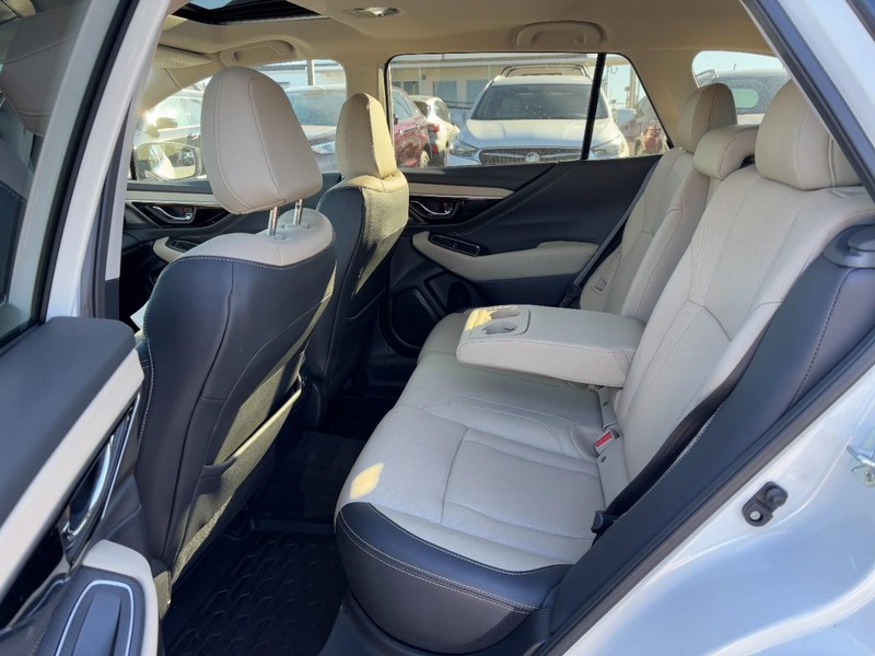 Subaru Outback Vehicle Image 12