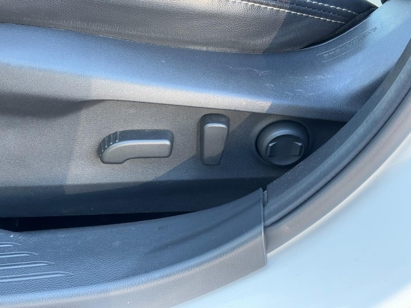 Subaru Outback Vehicle Image 25