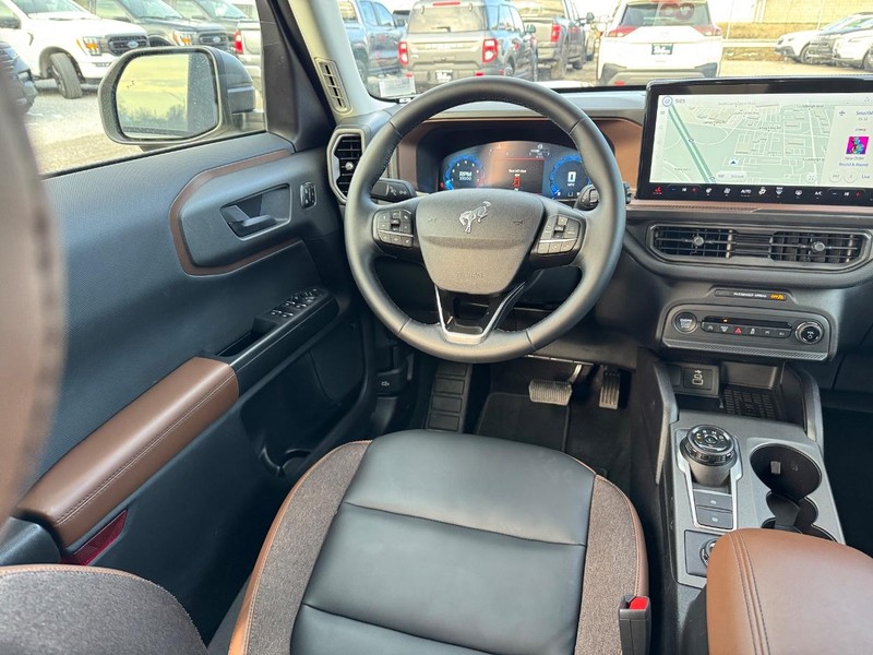 Ford Bronco Sport Vehicle Full-screen Gallery Image 13