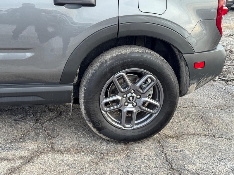 Ford Bronco Sport Vehicle Full-screen Gallery Image 11