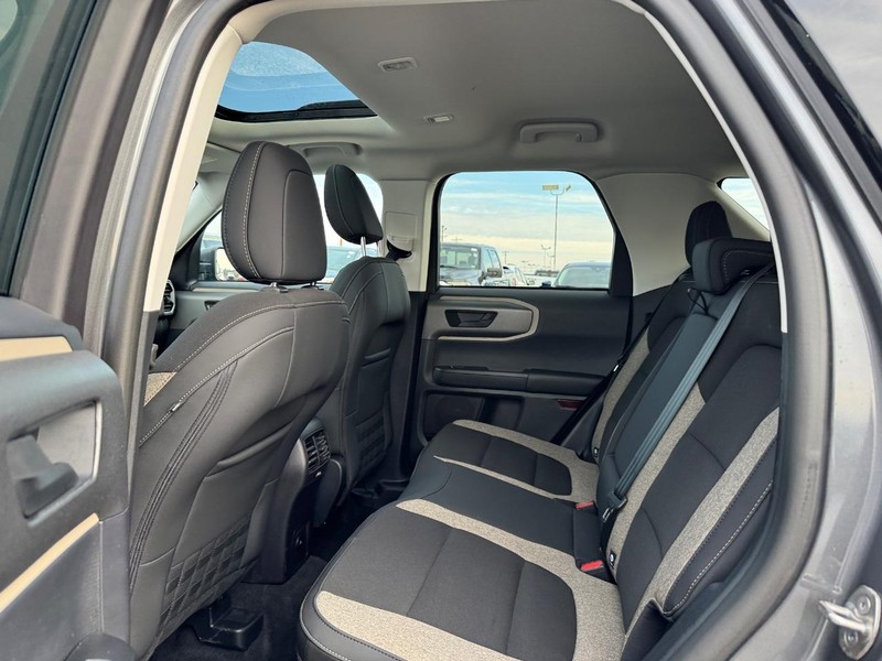 Ford Bronco Sport Vehicle Full-screen Gallery Image 12