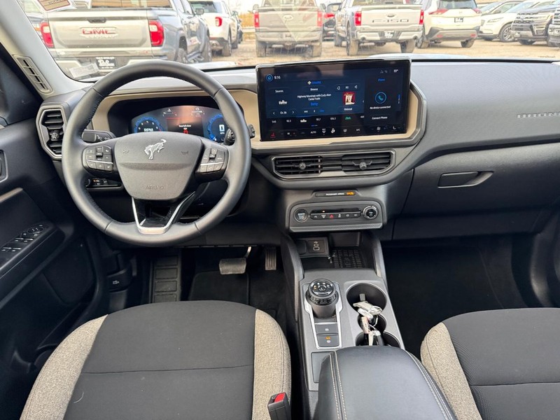 Ford Bronco Sport Vehicle Full-screen Gallery Image 15