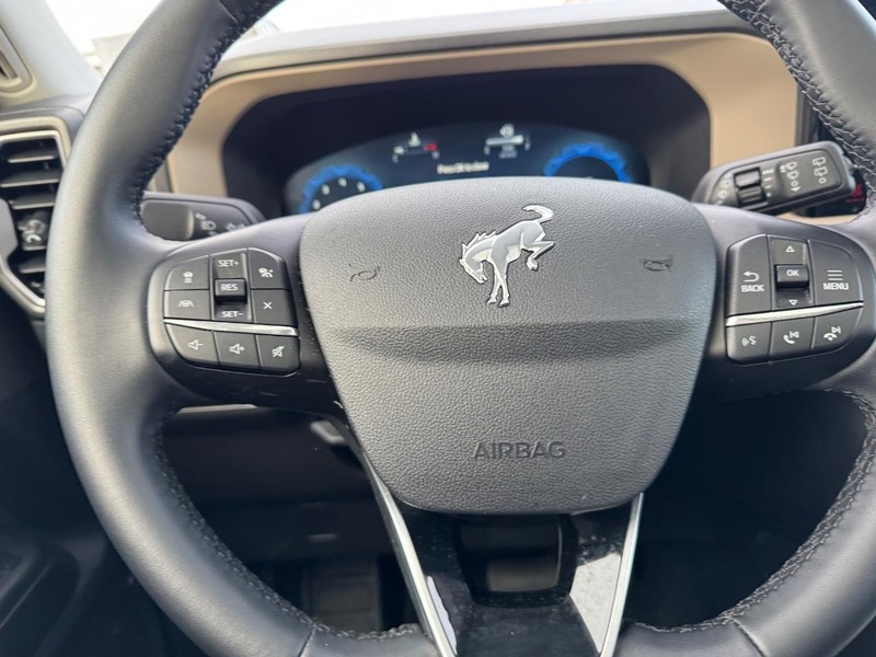 Ford Bronco Sport Vehicle Full-screen Gallery Image 19