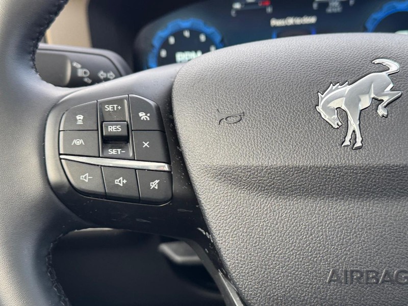 Ford Bronco Sport Vehicle Full-screen Gallery Image 20