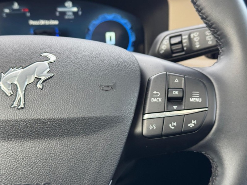 Ford Bronco Sport Vehicle Full-screen Gallery Image 21